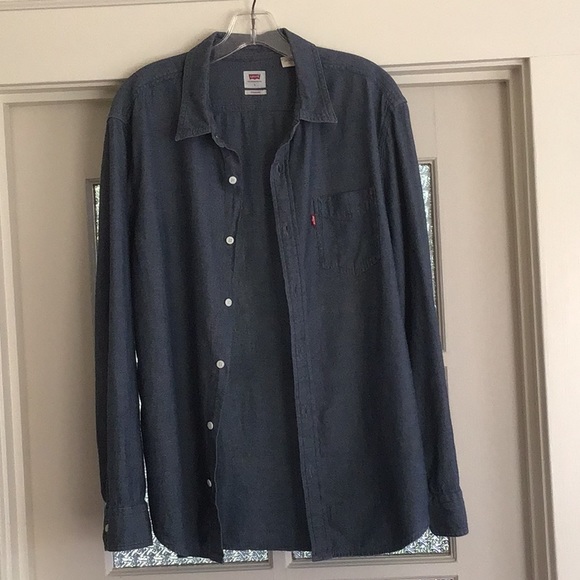 Levi’s Classic Men’s Button Up Indigo Shirt - Picture 7 of 9